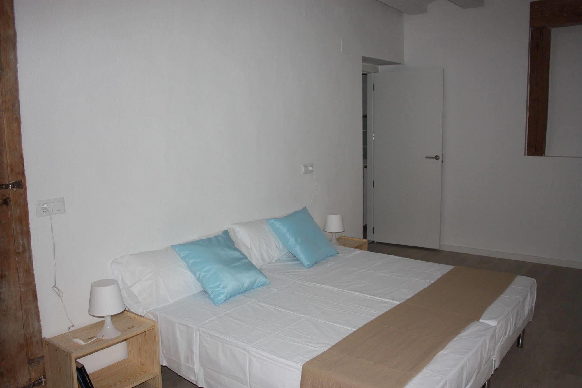 Albergue Valderrobres Auto Check-In Екстериор снимка